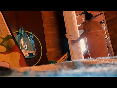 ❤️ زما تره زه په شاور کې تعقیبوم، هغه ما ته د شاور کولو په وخت کې ټوخی کوي. په موږ کې٪ ps.porngifer.ru٪؛ ❌️